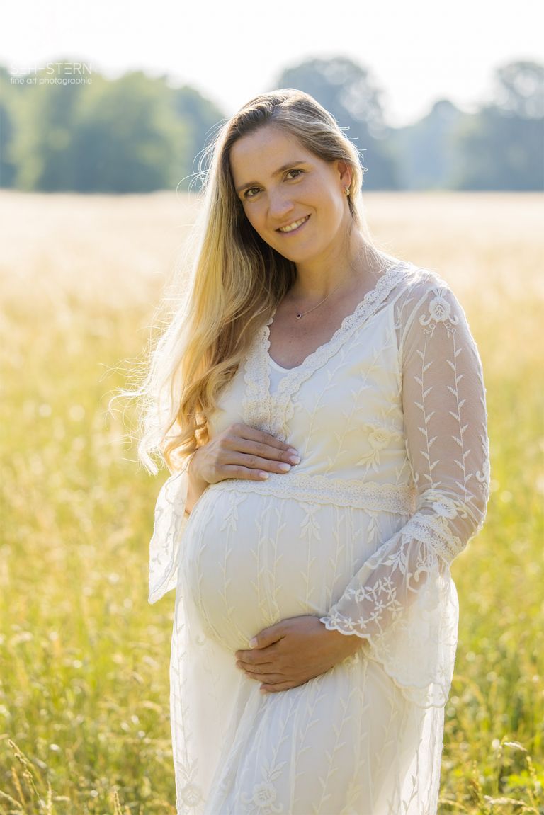 Familienfotoshooting und Schwangerschaftsfotoshooting in München | Seh-Stern Fotografie Marion Hogl