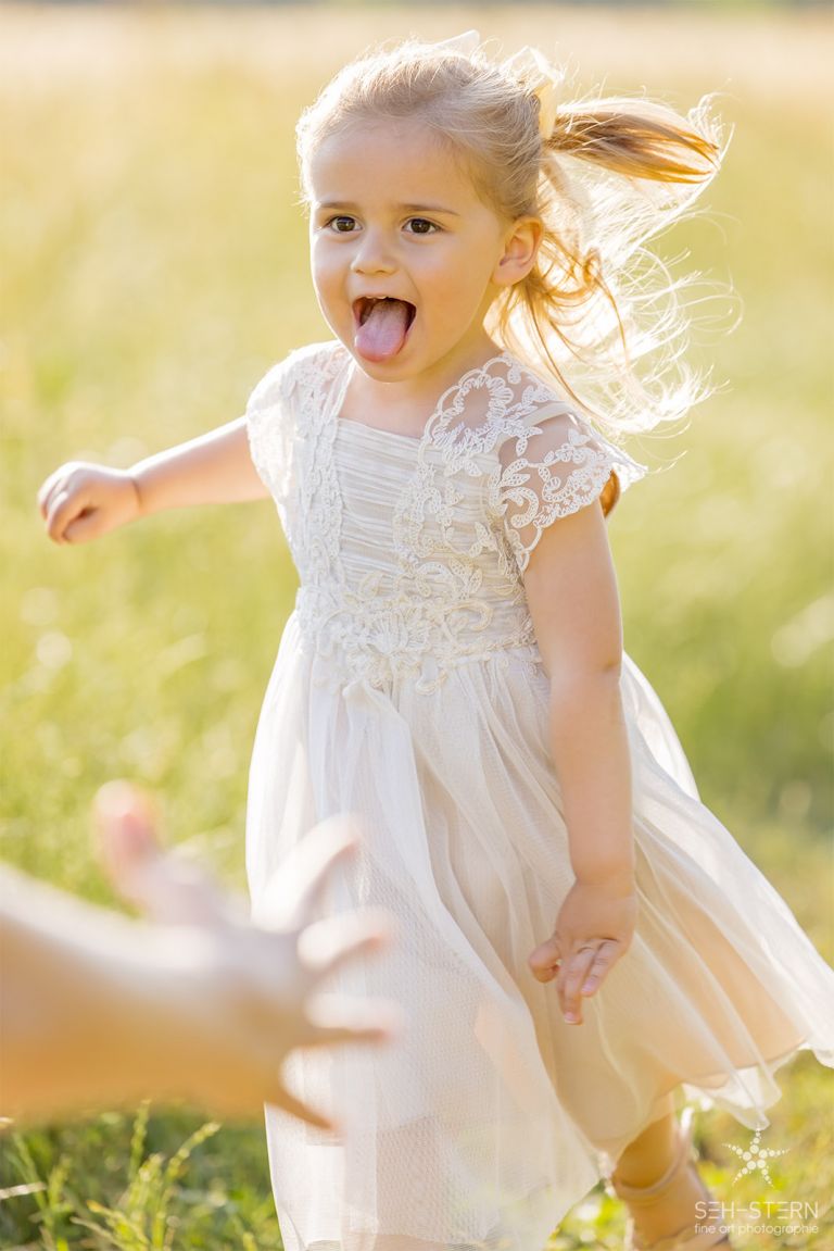 Familienfotoshooting und Schwangerschaftsfotoshooting in München | Seh-Stern Fotografie Marion Hogl