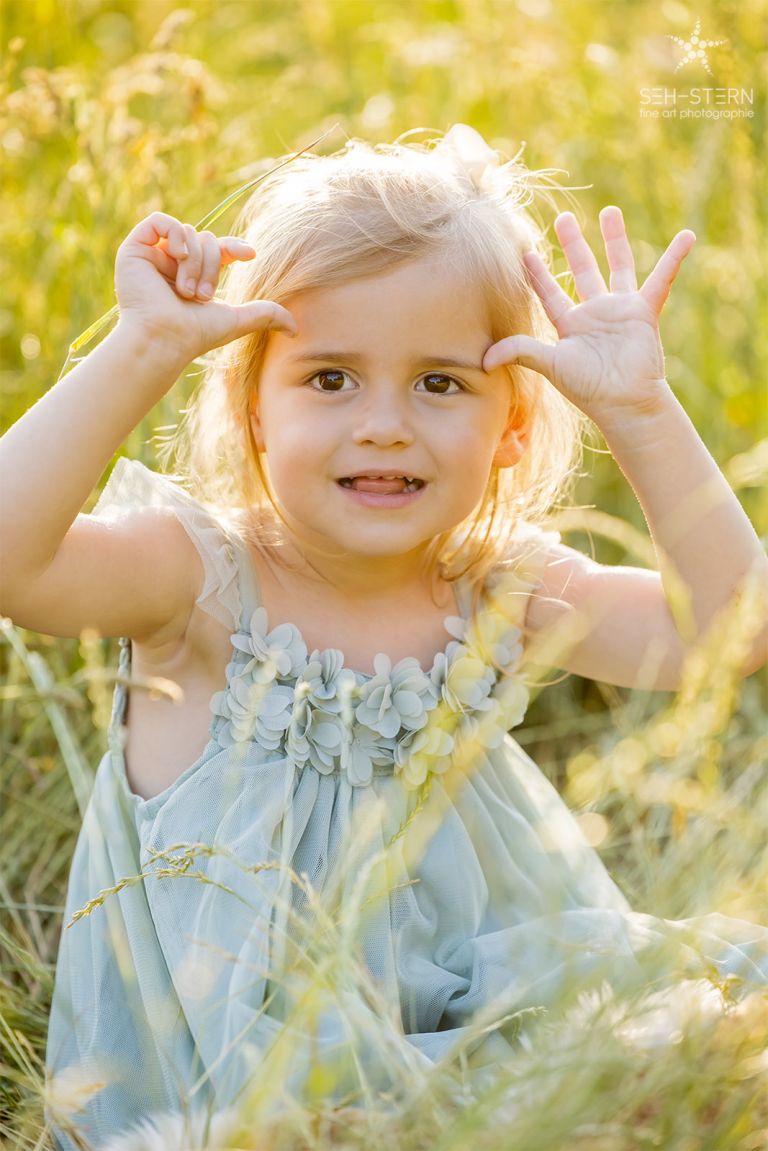 Familienfotoshooting und Schwangerschaftsfotoshooting in München | Seh-Stern Fotografie Marion Hogl